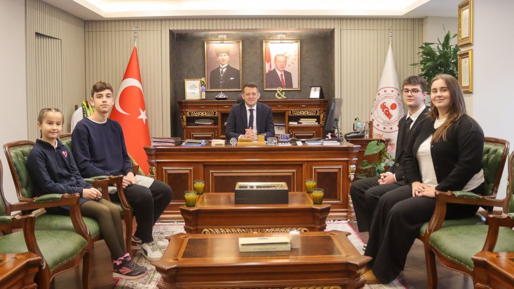 Beykoz İlçe Öğrenci Meclisi’nden Kaymakam Ürkmezer’e Ziyaret