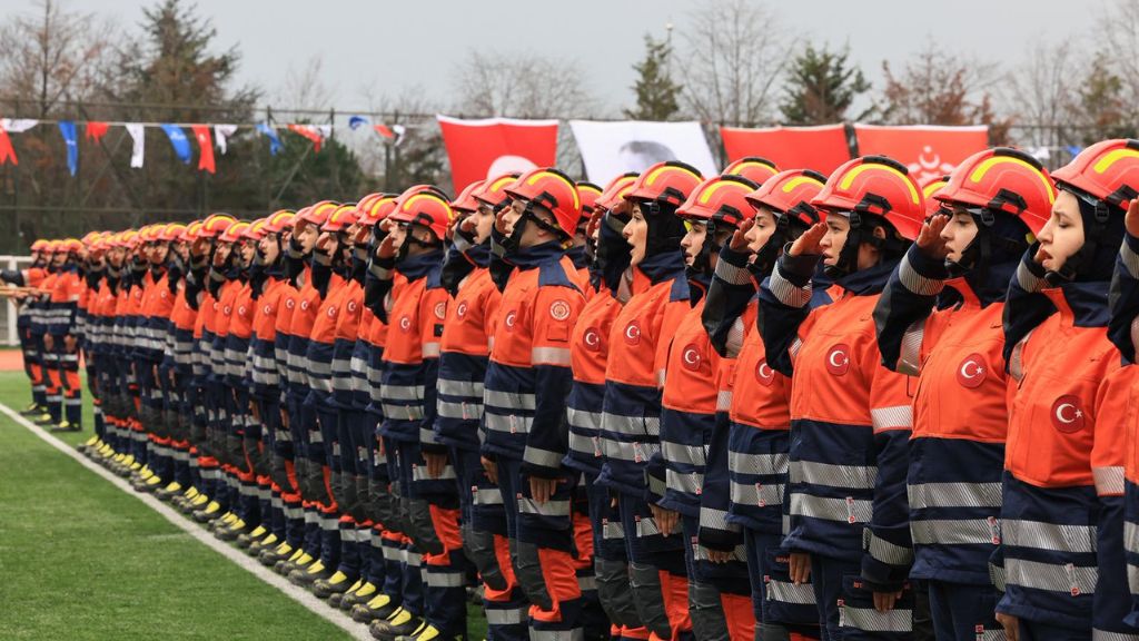 İstanbul İtfaiyesi’ne 578 Yeni Kahraman: Liyakatle Gelen Mezuniyet