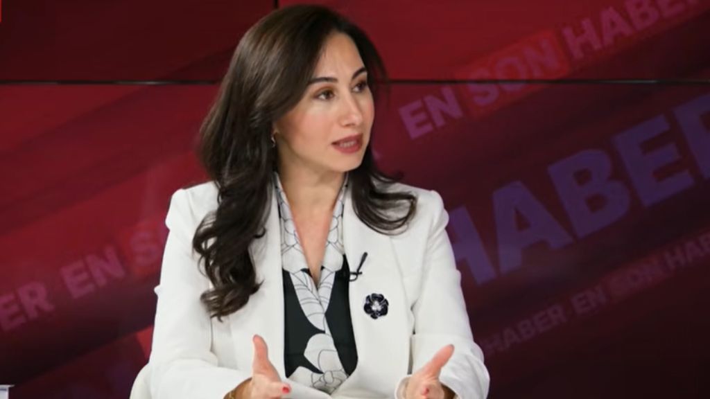 ÖZLEM VURAL GÜRZEL: “KAMU PARASI YEDİRMEDİĞİM İÇİN BANA DÜŞMAN OLDUNUZ!”