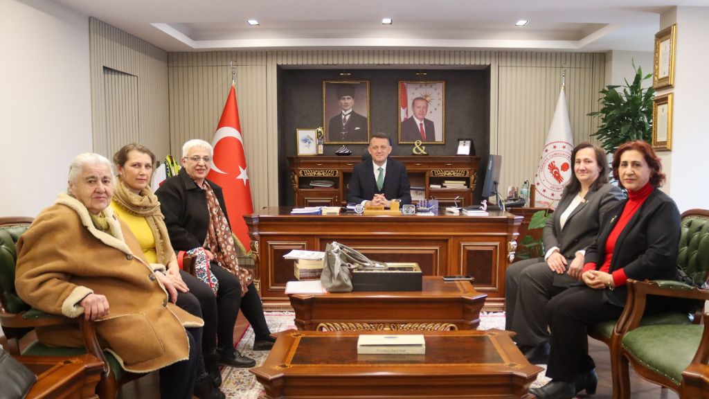 Cumhuriyet Kadınları Derneği’nden Kaymakam Ürkmezer’e Ziyaret