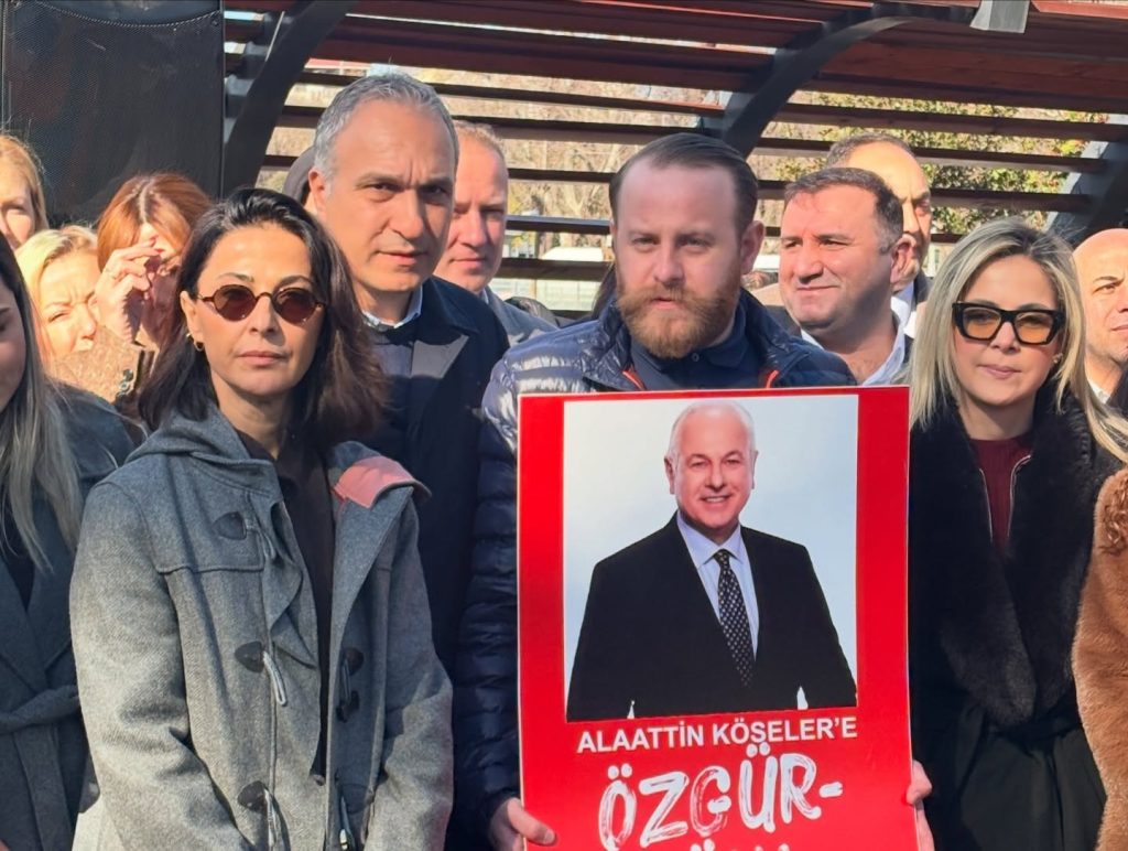 FİRDEVS KÖSELER: “FARKLI DÜŞÜNDÜĞÜMÜZ İÇİN ÖTEKİ OLMAK İSTEMİYORUZ”