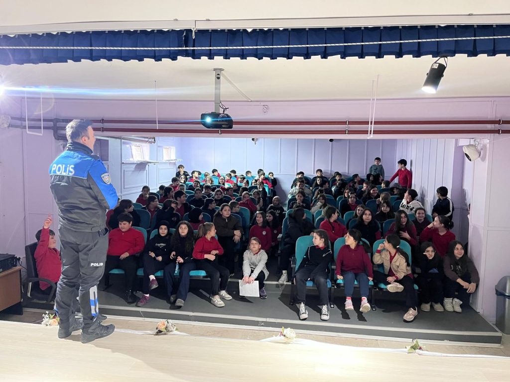 Beykozlu Öğrencilere Emniyetten “Güven” Semineri
