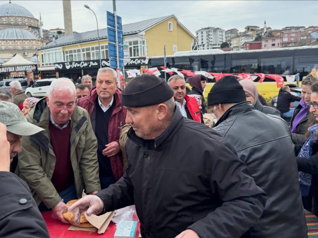 CHP Beykoz’dan Soğuksu’da Ramazan Mesaisi