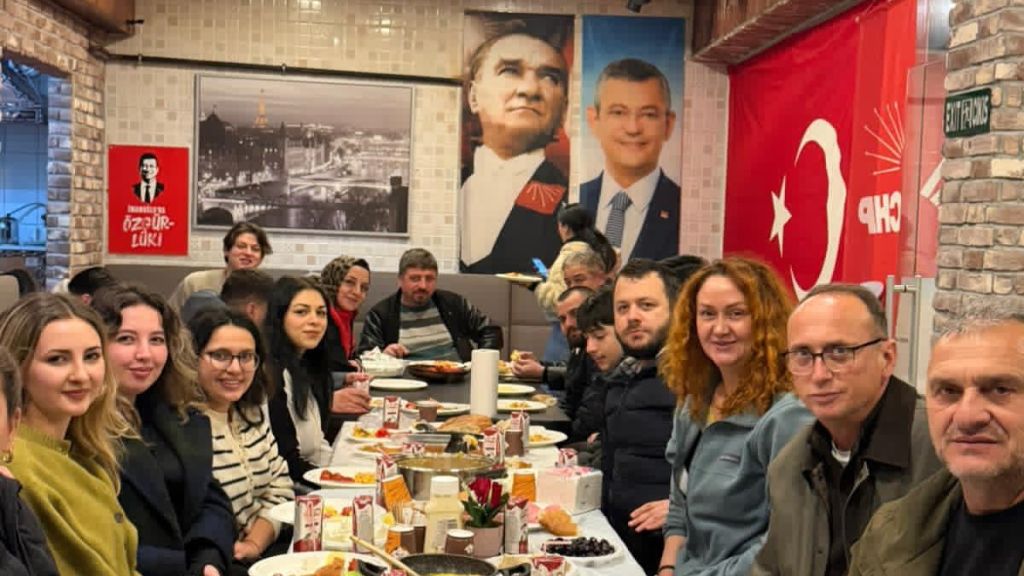 Gümüşsuyu’nda Gençlerle Sahur Sofrası: Dayanışma ve Umut Bir Arada
