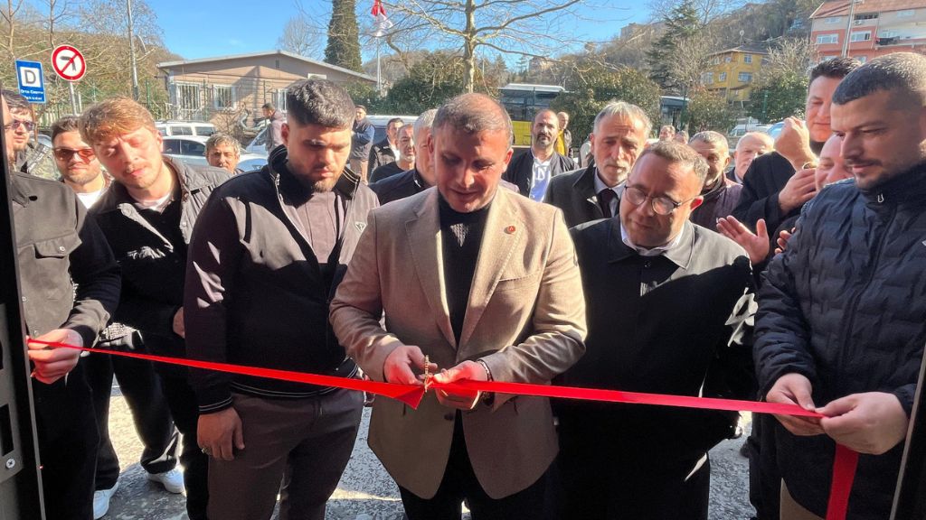 MHP Beykoz İlçe Başkanı Emre Çömlekçi’den Yeni İşletme Açılışı