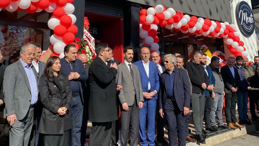 Yeniden Doğuş Partisi’nden Beykoz’da Yeni İşletmeye Açılış Ziyareti