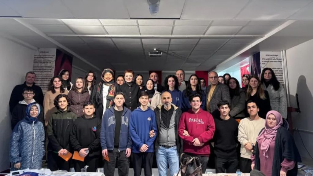 Beykoz’da Gençlerin Bilgi Yarışı: “KORKMA! Gençliğin Ruhu Burada”