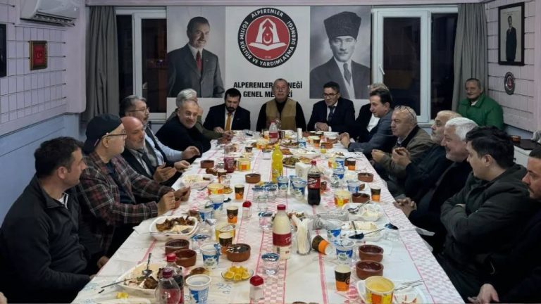 Alperenler Derneği’nde Fikir ve Dostluk Dolu Bir İftar