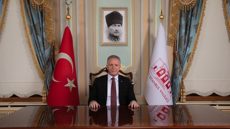 Vali Davut Gül’den İstanbul Muhtarlarına Müjde: “Mahalle Ölçeğinde Dev Yatırımlar Başlıyor”