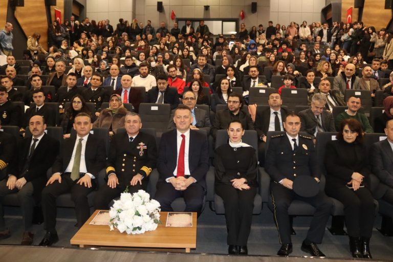 BEYKOZ’DA 18 MART GURURU: “ÇANAKKALE GEÇİLMEZ” RUHU TÖRENLERLE YAŞATILDI