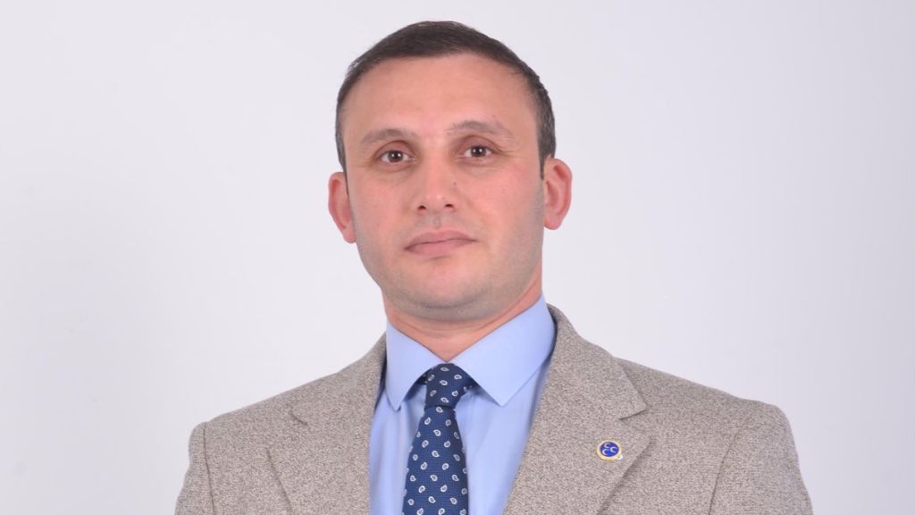MHP BEYKOZ İLÇE BAŞKANI EMRE ÇÖMLEKÇİ: “ÜÇ SENEDİR ŞEREFİ YÜKSEK BİR TEMSİLİYET YÜRÜTTÜM”