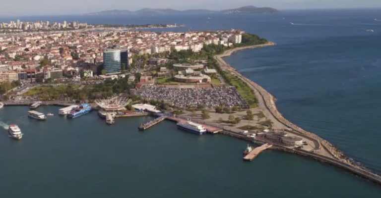 Mimarlar Odası İstanbul Büyükkent Şubesi: “KADIKÖY RIHTIMI’NDA YER ALAN DOLGU ALANINA YAPI YAPILAMAZ!”