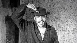 BEYKOZ’UN “TURİST ÖMER”İ: SADRİ ALIŞIK VE PAŞABAHÇE RÜZGARI