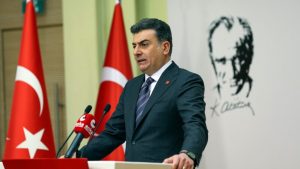 CHP SÖZCÜSÜ ZEYNEL EMRE’DEN SERT AÇIKLAMALAR: “4 MAYIS’TA 81 İLDE SAHAYA İNİYORUZ!”