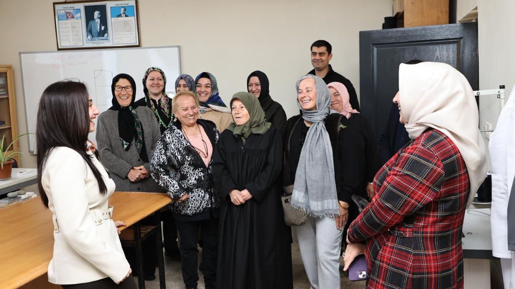 ÖZLEM VURAL GÜRZEL: “YERİNDE DİNLENMEYEN DERT, GÖNÜLDEN KURULMAYAN BAĞ KALICI OLMAZ”