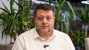 EKREM TUNCER’DEN BELEDİYEYE ‘İSTİSNAİ KADRO’ ELEŞTİRİSİ