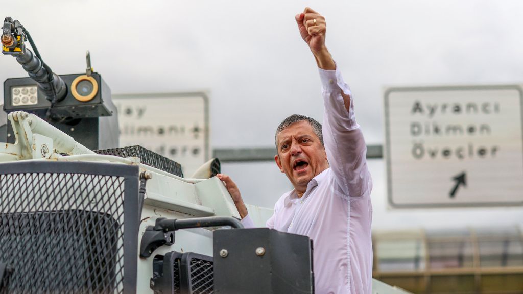 CHP ÖNCEKİ DÖNEM BEYKOZ İLÇE BAŞKANLARINDAN ÖZGÜR ÖZEL’E DESTEK AÇIKLAMASI