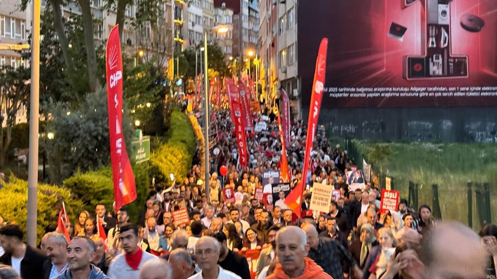 BEYKOZ’DAN ŞİŞLİ’YE DEMOKRASİ ÇIKARTMASI