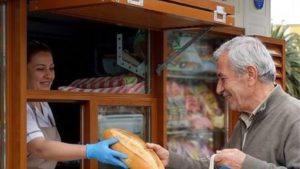İBB’DEN EMEKLİYE ÜCRETSİZ EKMEK