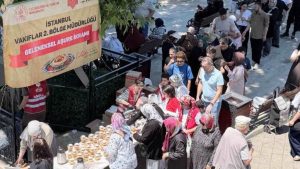 BEYKOZ HZ. YUŞA CAMİİ’NDE VAKIFLAR’DAN AŞURE İKRAMI