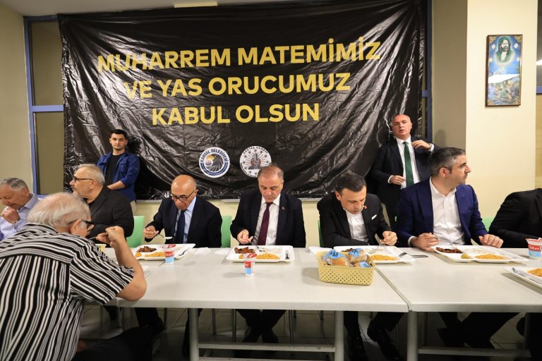 NURİ ASLAN CEMEVİ’NDE CANLARLA BULUŞTU: “ADALETİN TECELLİ ETTİĞİ CAN SOFRALARINDA BULUŞACAĞIZ”